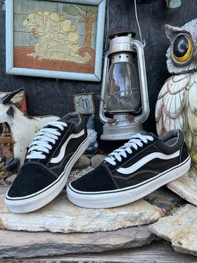 Vans Black & White Old Skool Low-Top Skate Sneakers